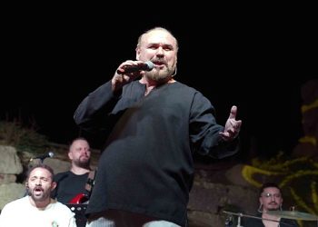 Kaleiçi Hakan Aysev’le coştu