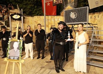 “Kargalar” Efes Selçuk’a Geldi