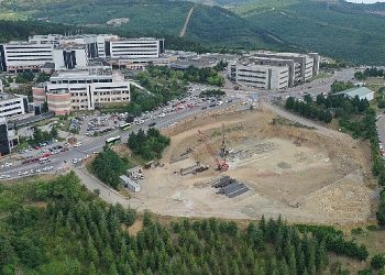KOÜ Umuttepe Cami ve otoparkı devam ediyor