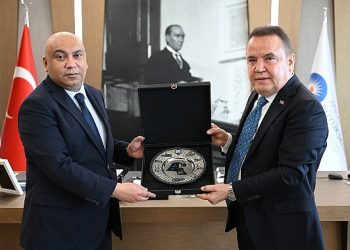 Kuveyt İstanbul Başkonsolosu’ndan Lider Böcek’e ziyaret