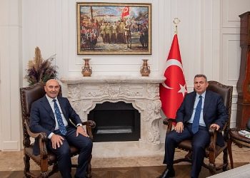 Lider Soyer’den Vali Elban’a ziyaret