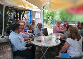 Lider Topaloğlu, Beycik’te vatandaşlarla bir ortaya geldi