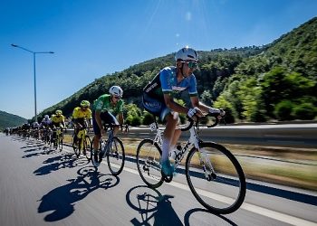 Milletlerarası 100. Yıl Cumhuriyet Bisiklet Tipi’nin 4. Etabında bisikletçiler rüzgara karşı finişe vardı
