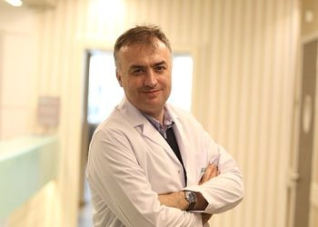 Refakatçi tedavi robotu Paro: Bilişsel bozuklukların tedavisine takviye oluyor