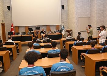 Şampiyon Hokeyciler’den Lider Pekyatırmacı’ya ziyaret