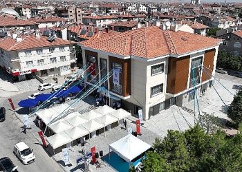 Selçuklu Belediyesi ilçeye bedel katacak bir eser daha kazandırdı: Bedir Toplumsal Tesisi açıldı