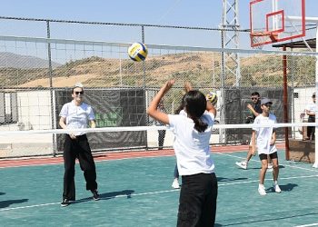 Team Paribu ve Muhtaçlık Haritası, Hatay’da 400 çocuk ve gencin faydalanacağı spor alanı inşa etti