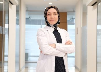 Yaş ilerlerken diş sıhhatini korumak değerli