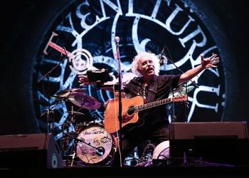 Yeni Türkü’den Şenlik Tadında Konser