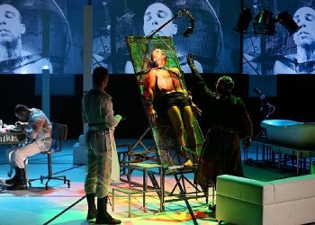 “1984” yılın oyunu seçildi