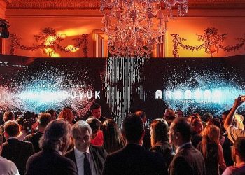 Atatürk, Yapay Zekâ Teknolojisiyle Gerçeğe En Yakın Sesiyle Türk halkına Seslendi