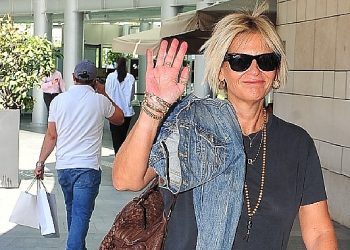 Ayşe Arman öğlen yemeği için geldiği Kanyon’da görüntülendi