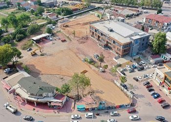 Başiskele Yeşilyurt Mahallesi meydana çıkıyor