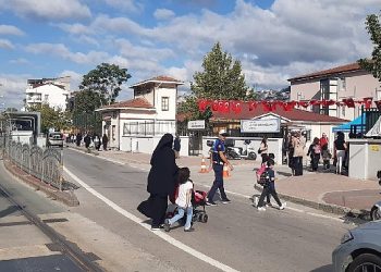 Büyükşehir Zabıtası Okul Önlerinde, Çocuklar İnançta