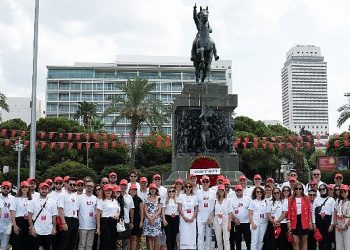 Cumhuriyetimizin 100.yılında, Koton Cumhuriyet Gönüllüleri İzmir’in Kurtuluşu’nun yıldönümünde İzmir’deydi!