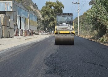 Demirtaş Küme Yolu’na sıcak asfalt