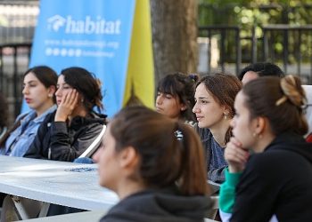 Depremzede Gençler Buca’da Moral Depoladı
