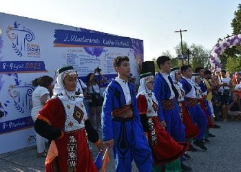 Dünya Didim’i Seviyor Şenliği rengarenk manzaralara sahne oldu