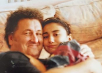 Evrencan Gündüz, Babasının Müziklerini Yine Seslendirme Geleneğini Sürdürüyor: ‘Aşkın Sesini Duyuyorum’