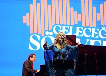 Fazıl Say-Serenad Bağcan Sabancı Üniversitesi “Geleceğe Kelam Ver” Burs Fonu İçin Konser Verdi