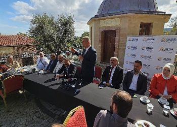 Gölcük Belediyesi Edebiyata İstikamet Veren Sempozyumlara Devam Ediyor