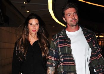 Jessica May eşi Hüseyin Kara ile akşam yemeğinde görüntülendi