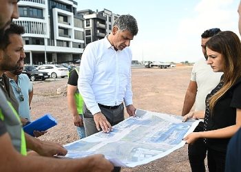 Kocaman Kent Meydanı Otopark Çalışmalarını İnceledi