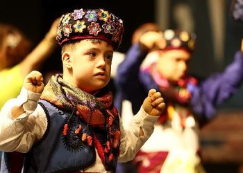 Konak’ta 7’den 77’ye Halk Oyunları Şenliği
