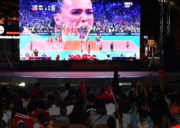 Lüleburgazlılar Filenin Sultanları’nı meydanda izledi!