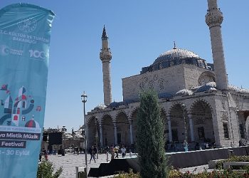 Milletlerarası Konya Mistik Müzik Şenliği Devam Ediyor