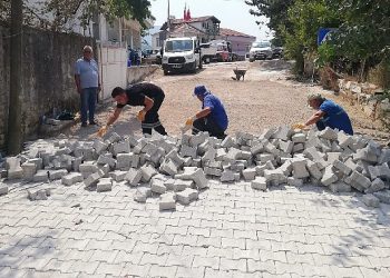 Muğla Büyükşehir Parke Kaplama Çalışmalarına Devam Ediyor
