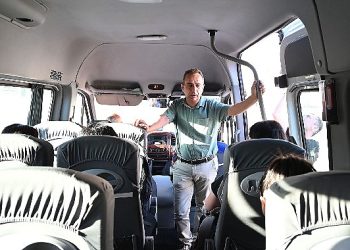 Öğrencilerden Lider Topaloğlu’na Fiyatsız Servis Teşekkürü