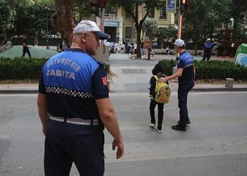Okulların birinci gününde Büyükşehir Zabıtası misyon başında olacak