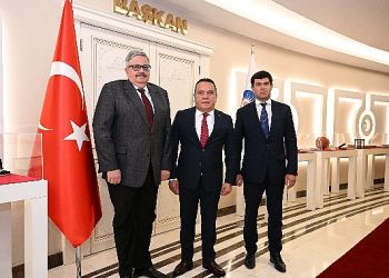 Rusya Büyükelçisi’nden Lider Böcek’e Ziyaret