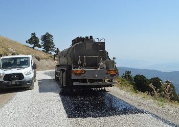 Söbüce yaylası küme yolunda asfalt çalışması