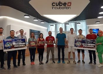 Teknopark İstanbul’un kuluçka merkezi Cube Incubation’un girişimcilerine TEKNOFEST Ankara’da ödül