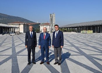 Vali Demirtaş, Osmangazi Meydanı’nı inceledi