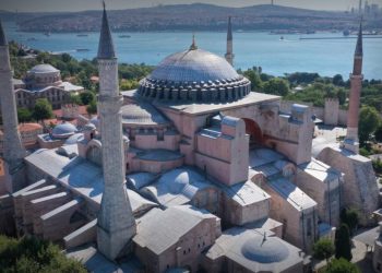 Ayasofya’da yeni dönem: Yabancı turistlere ücretli olacak