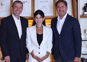 Akbank’ta Bayrak Değişimi: Hakan Binbaşgil İdare Şurası Lider Yardımcısı ve Murahhas Üyeliğe Atandı; Kaan Gür Genel Müdürlük Vazifesine Getirildi