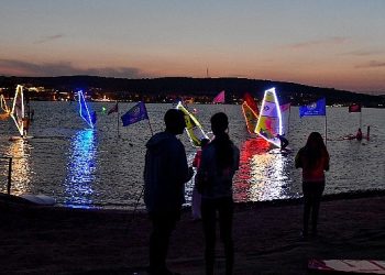 Alaçatı Philips’in ışıklarıyla aydınlandı