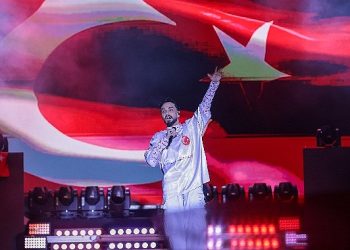 Antalya’da harika Cumhuriyet coşkusu