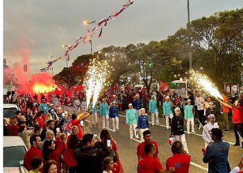 Avcılar Tarihinin En Kalabalık Cumhuriyet Korteji