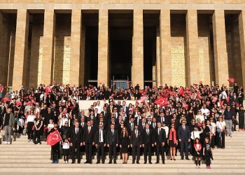Borusanlılar’dan Cumhuriyetin 100. yılında Anıtkabir’e manalı ziyaret