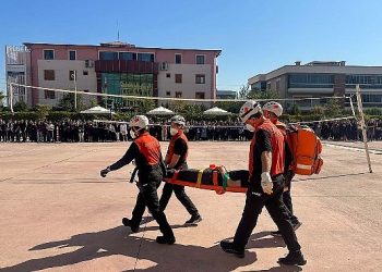 Buca’nın Kahramanlarından Çocuklara Afet Eğitimi