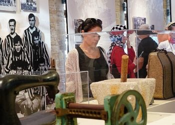 Çeşme’de 100 Yıla yakışır Cumhuriyet Korteji