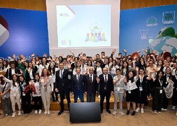 Çocuklar Tabiat için Kolları Sıvadı, Yağmurdan Su Topladı, Plastiğe Savaş Açtı