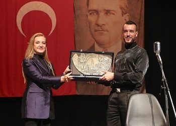 Deü’den 100 yıl buluşması; Cem Adrian katıldı