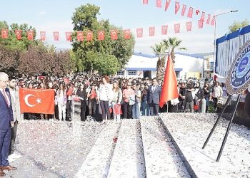 Ege Üniversitesinde “Cumhuriyetin 100 Yılı Anıtı” merasimle açıldı