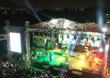 Egeli Gençler Yüksek Sadakat ve The Rocktors ile Coştu