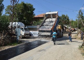 Elmalı Çukurelma yolu asfaltlanıyor